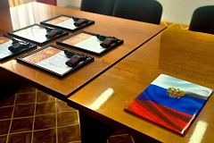 В Москве в подразделениях Управления вневедомственной охраны Росгвардии вручили табельное оружие новым сотрудникам