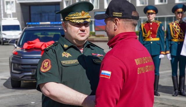 Заместитель директора Росгвардии генерал-полковник Василий Сонин поздравил победителей Всероссийского конкурса профессионального мастерства «Лучший по профессии»