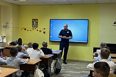 В рамках «Недели безопасности» сотрудники Госавтоинспекции ЮАО проводят профилактические беседы в образовательных организациях
