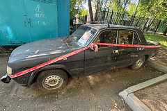 «Волга», черного цвета государственный регистрационный знак/VIN номер, О257ХЕ 99 RUS